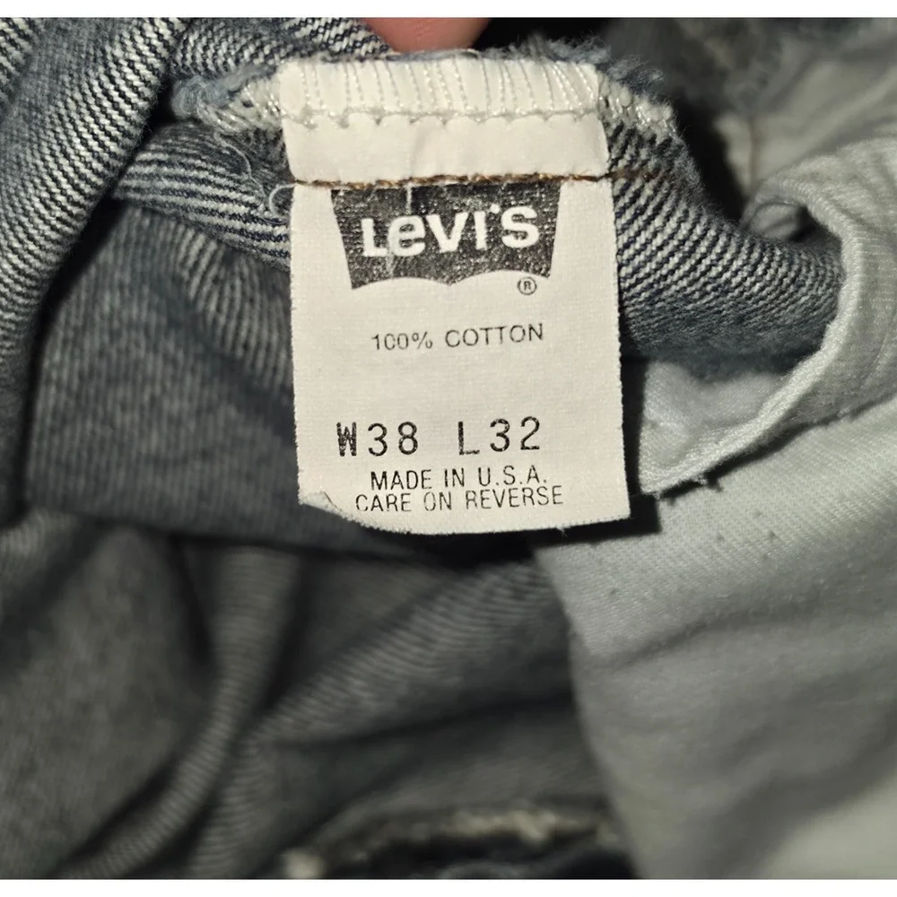Vintage 1990s Levis 550 Relaxed Fit Denim Jeans Made in USA 38x32